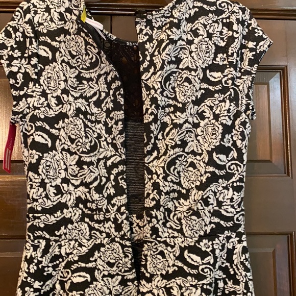 NWT Xhilaration ladies black and white patterned dress size M - Picture 8 of 12